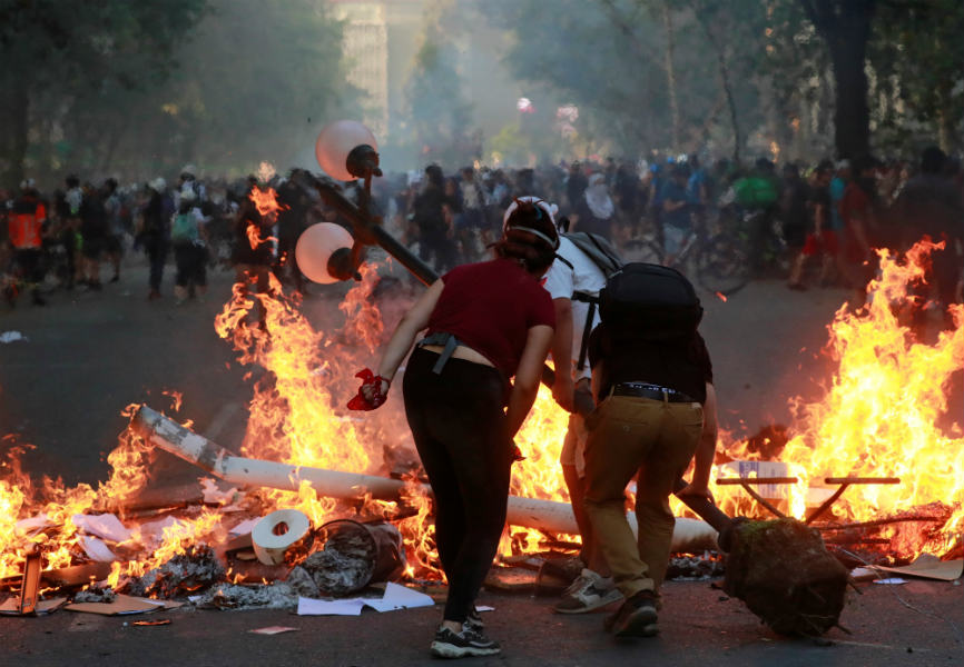 A protest against Chile's government in Santiago. REUTERS.
