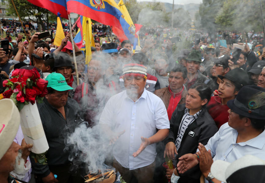 Ecuadorean indigenous leader Jaime Vargas speaks at a protest against President Lenin Moreno's austerity measures. REUTERS.